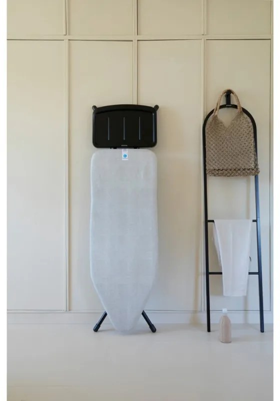 Masa de calcat Brabantia C 1008896, 124x45 cm, 7 pozitii de reglare, Suport generator de abur, Gri deschis