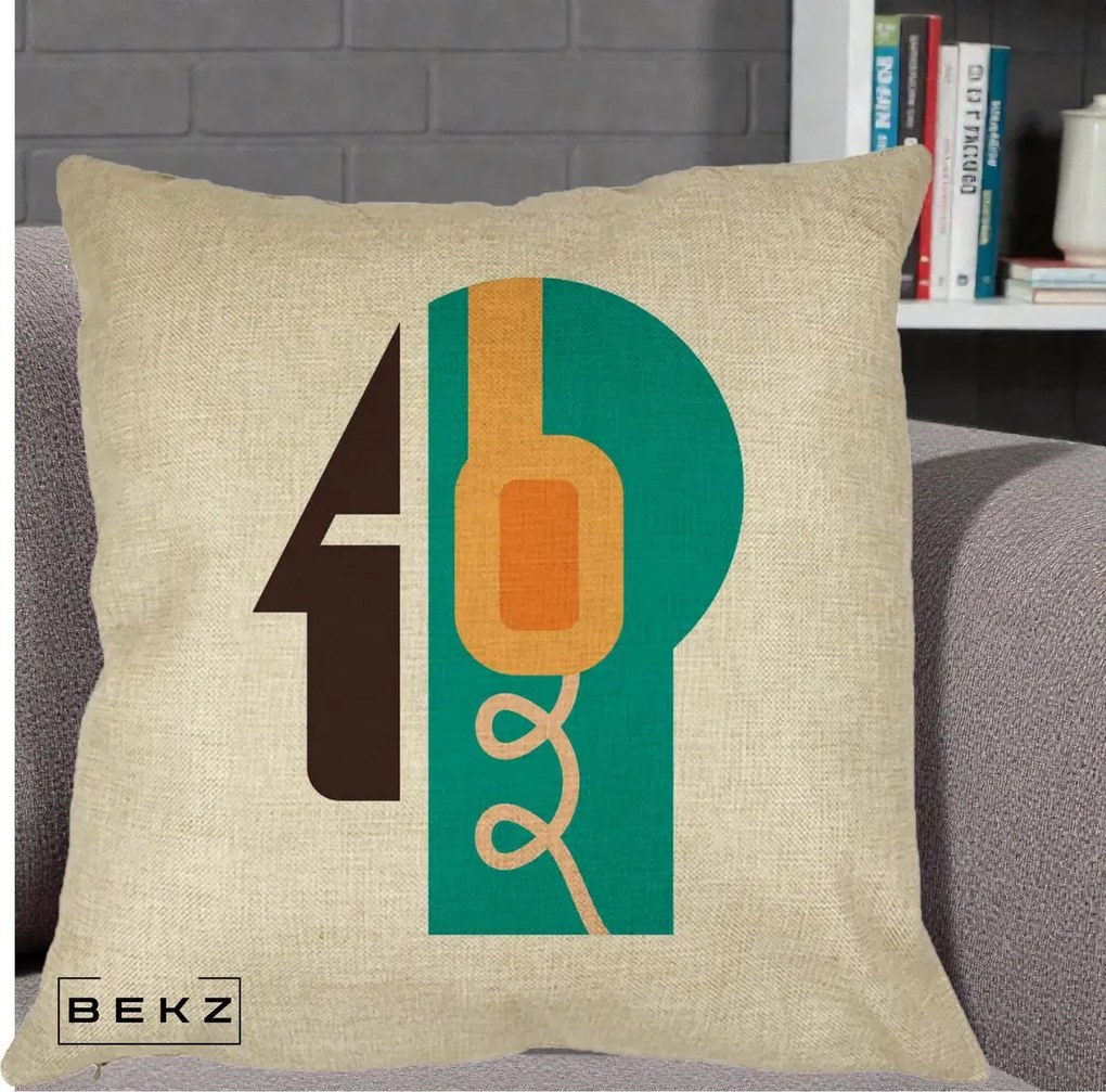 Perna Personalizata Retro Casti Muzicale, 40x40 cm, Crem, Husa Detasabila, Perna Inclusa, BEKZ®