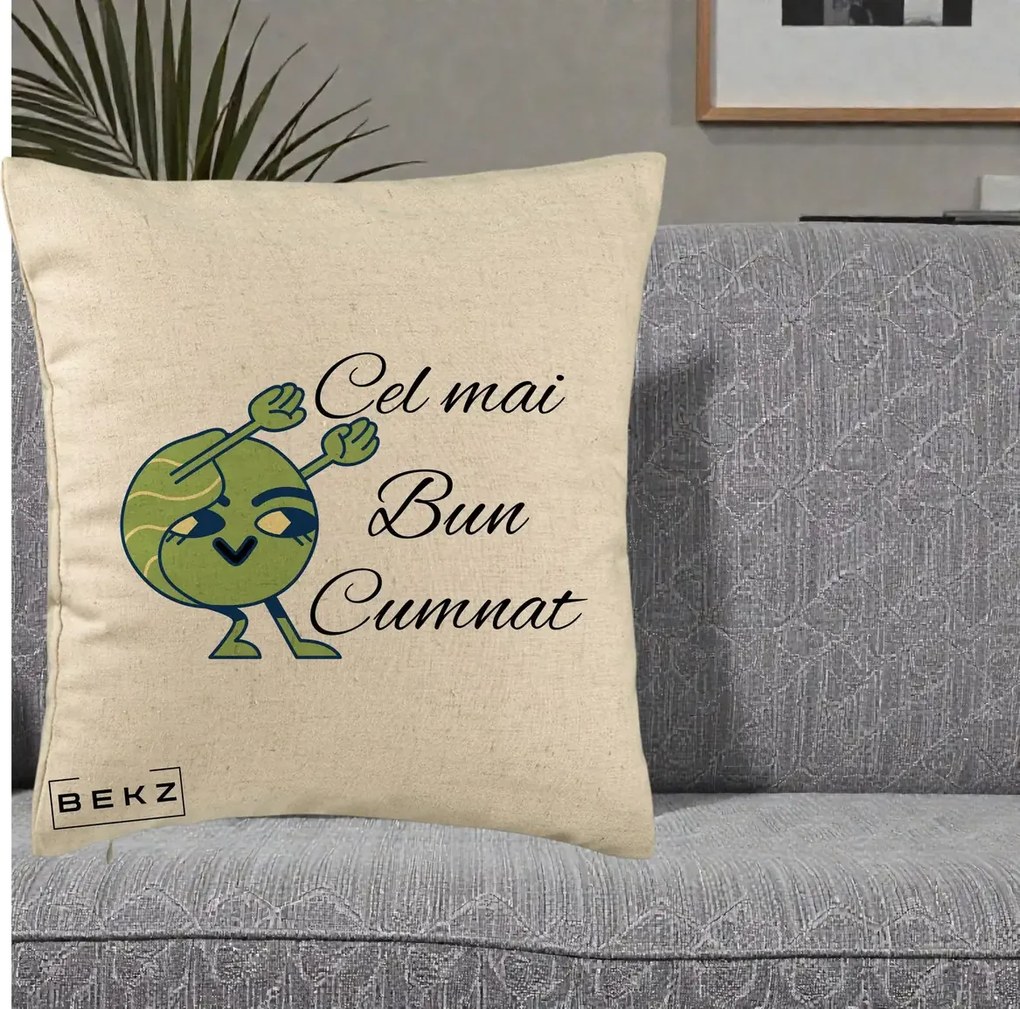 Cadou pentru Cumnat - Perna Personalizata Cel mai Bun Cumnat cu Personaj Funny Verde, 40x40 cm, Bej, Husa Detasabila, Perna Inclusa, BEKZ®