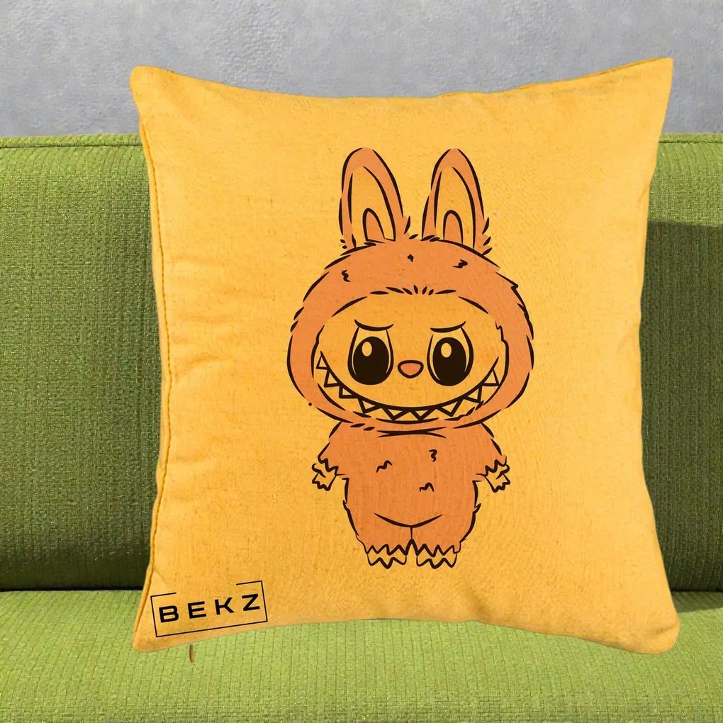 Perna Personalizata Labubu Mov Pastel, 40x40 cm, Galben, Husa Detasabila, Perna Inclusa, BEKZ®