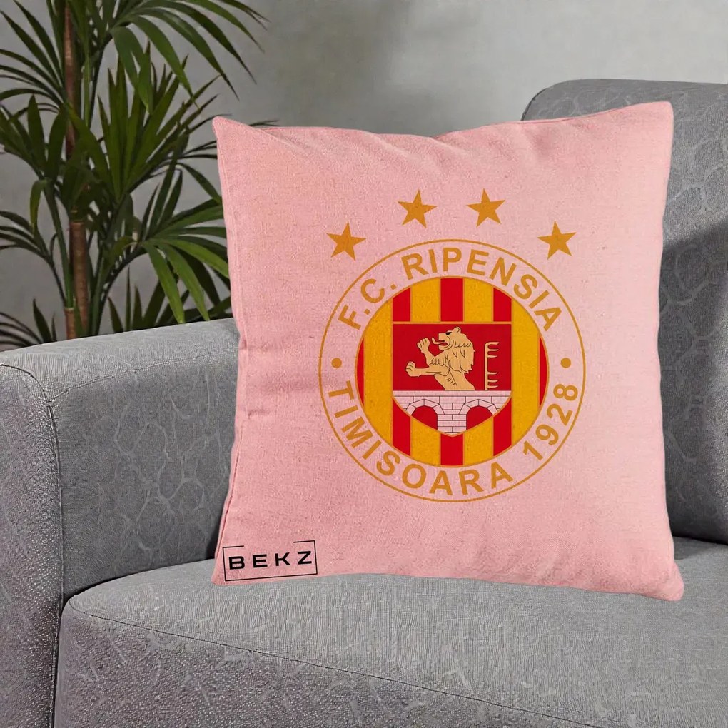 Perna Personalizata FC Ripensia Timisoara 1928, 40x40 cm, Roz, Husa Detasabila, Perna Inclusa, BEKZ®