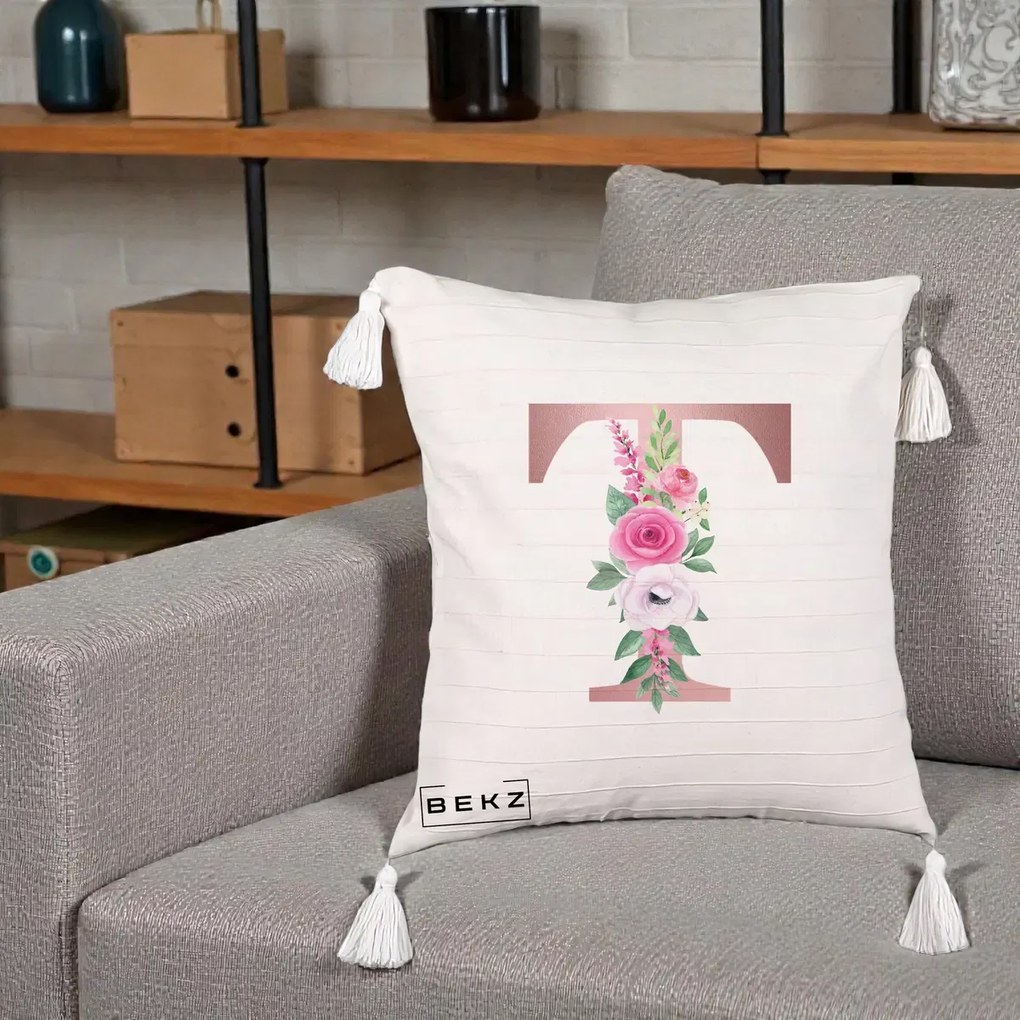 Cadou Personalizat - Perna Personalizata Monograma Rose Gold Litera T, 40x40 cm, Bej cu Franjuri, Husa Detasabila, Perna Inclusa, BEKZ®