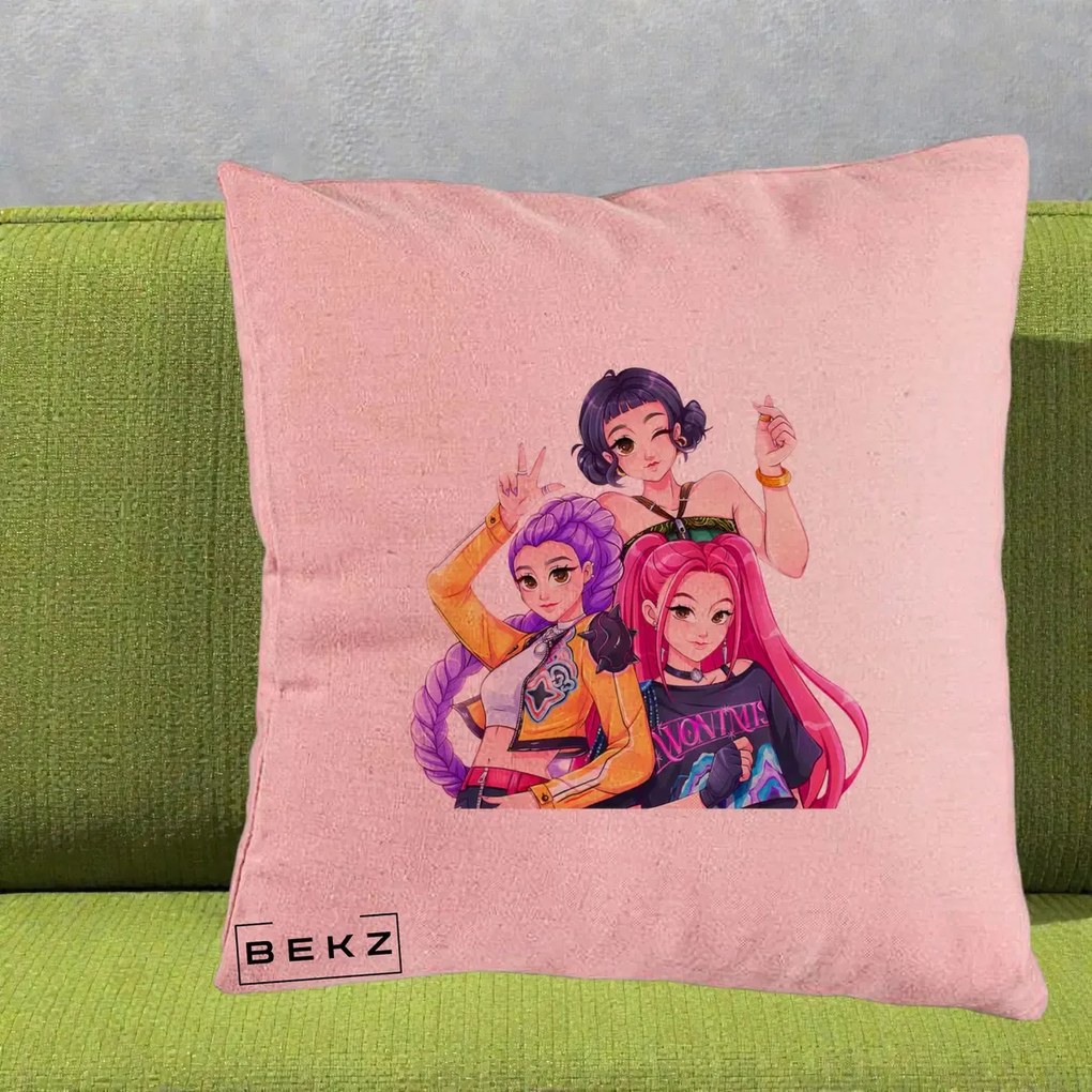 Perna Personalizata K-pop HUNTRX Trio Animat Fete Foto, 40x40 cm, Roz, Husa Detasabila, Perna Inclusa, BEKZ®
