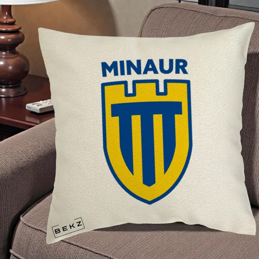Perna Personalizata Minaur Baia Mare Fotbal, 40x40 cm, Ecru, Husa Detasabila, Perna Inclusa, BEKZ®