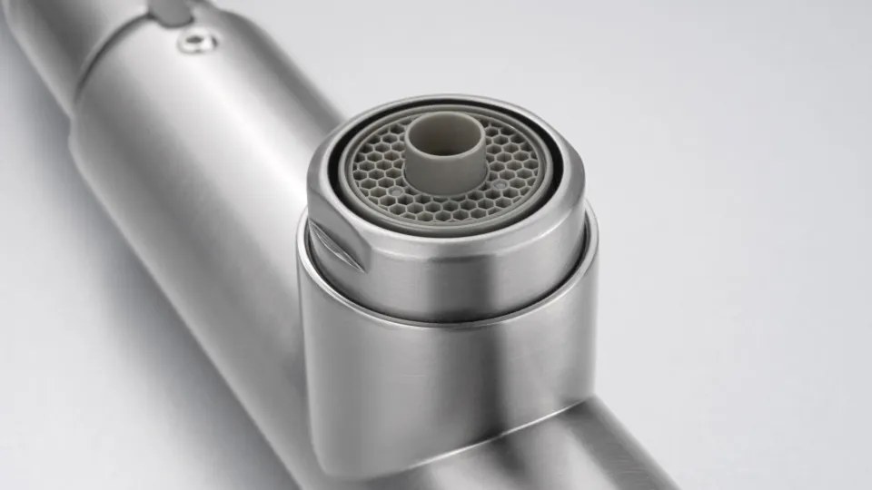 🚰 Baterie bucătărie ERIDAN, cu racord filtru de apă & pipă extractibilă, finisaj oțel șlefuit – Cod BRE_F75M