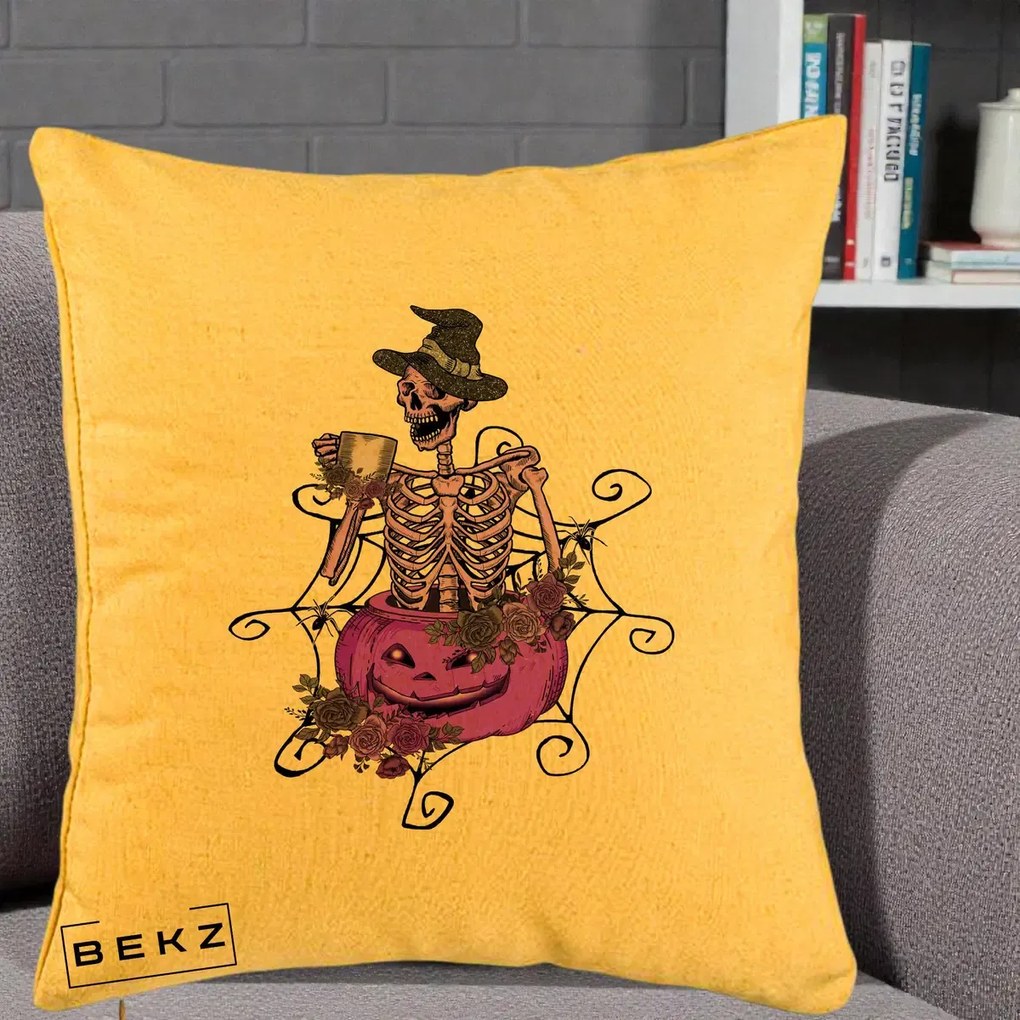 Perna Decorativa Schelet Vrajitor cu Dovleac Violet Halloween, 40x40 cm, Galben, Husa Detasabila, Perna Inclusa, BEKZ®