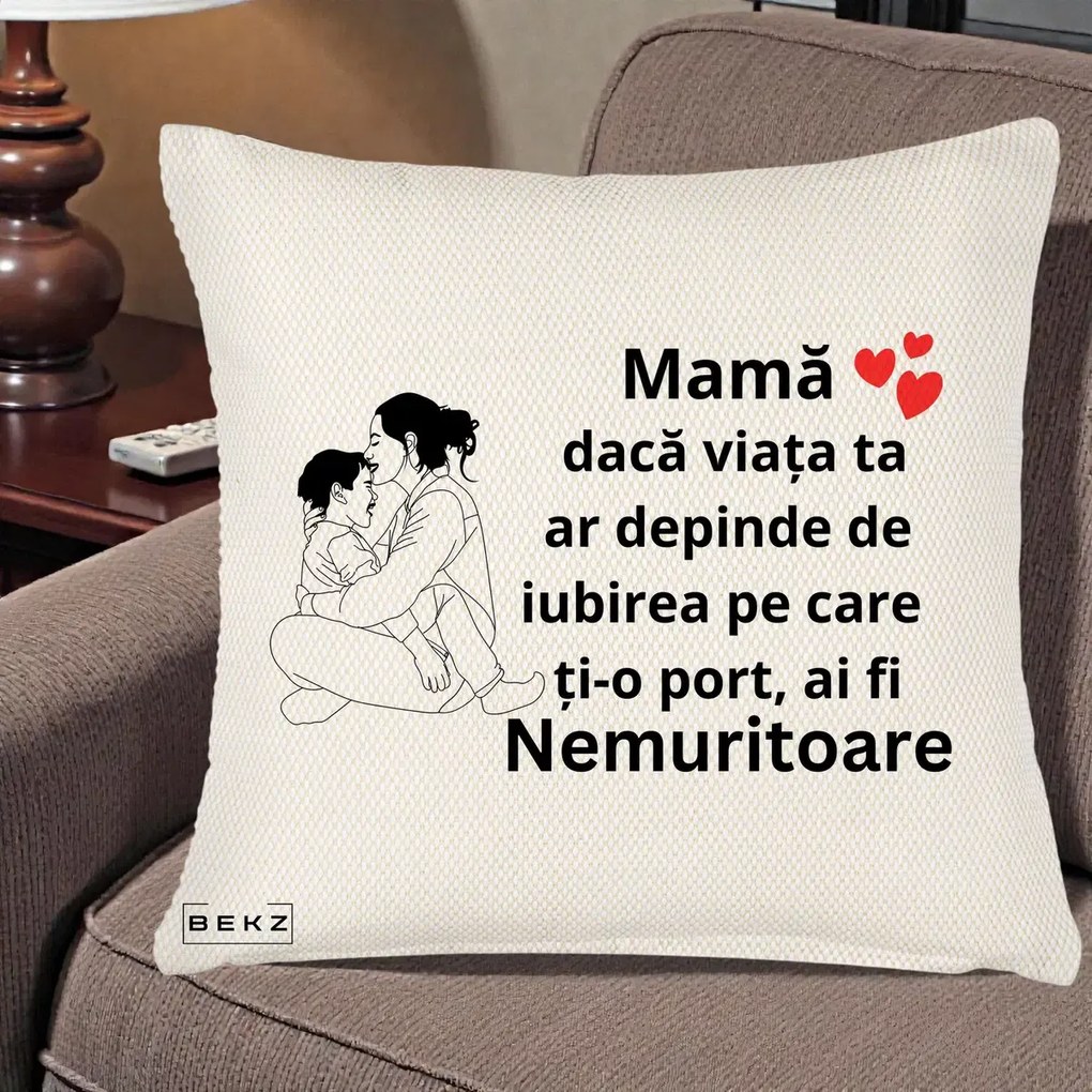 Cadou pentru Mama - Perna Personalizata Mama Nemuritoare Kawaii, 40x40 cm, Crem Reliefat, Husa Detasabila, Perna Inclusa, BEKZ®