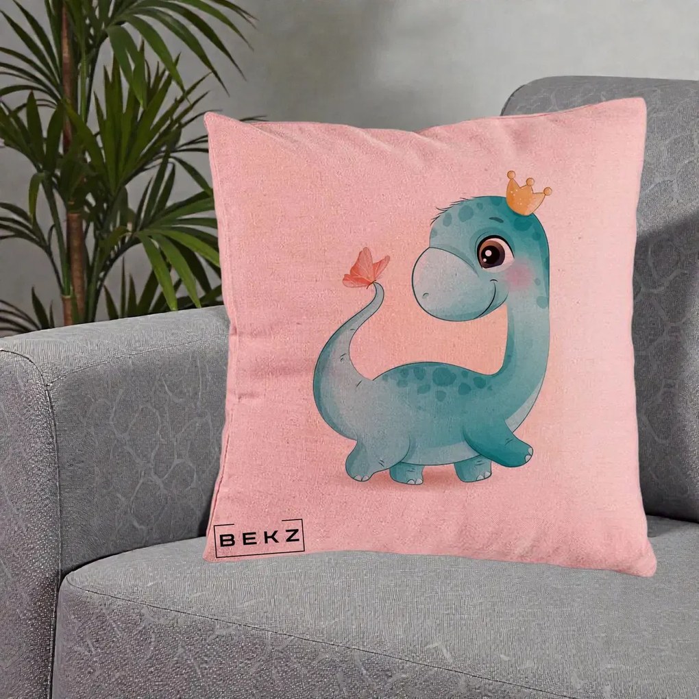 Perna Personalizata Dinozaur Bland Coroana Kawaii, 40x40 cm, Roz, Husa Detasabila, Perna Inclusa, BEKZ®