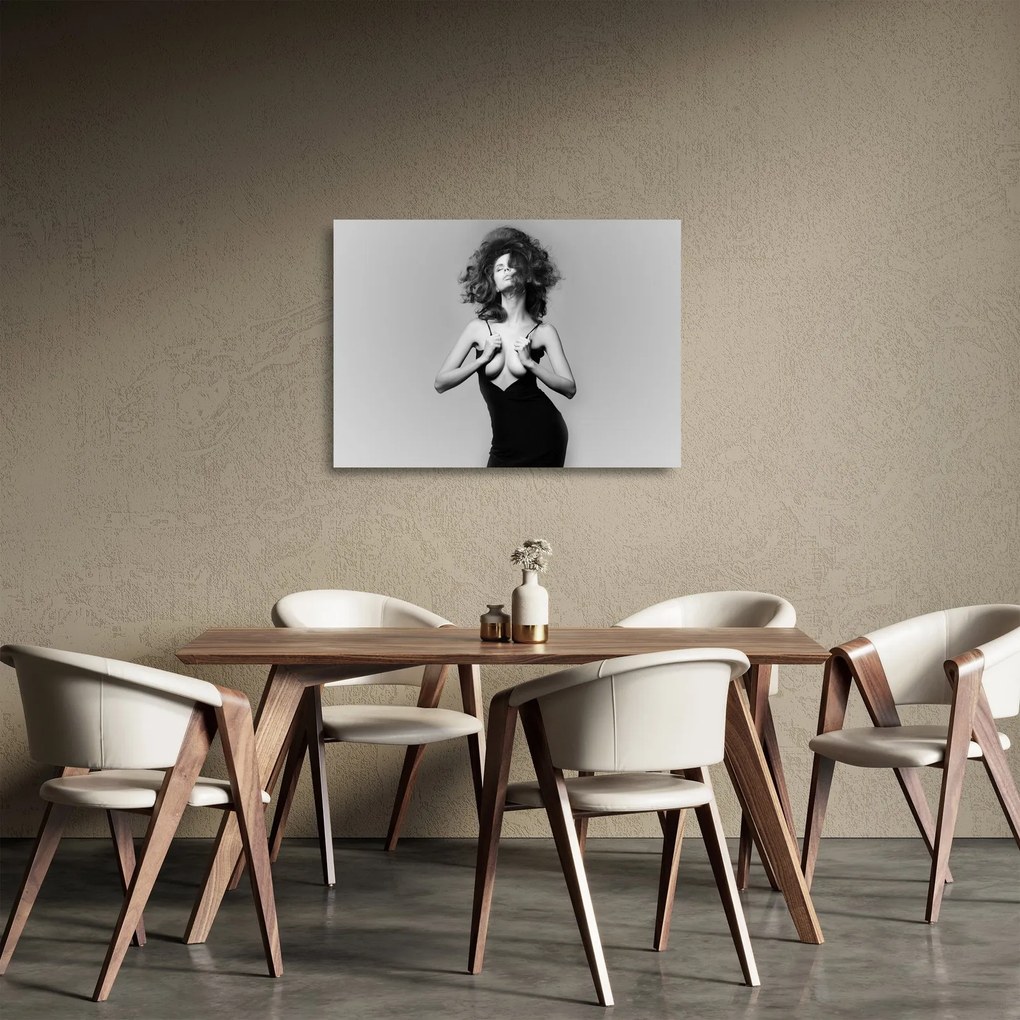 Tablou pe sticlă - Femeia în negru (70x50 cm)
