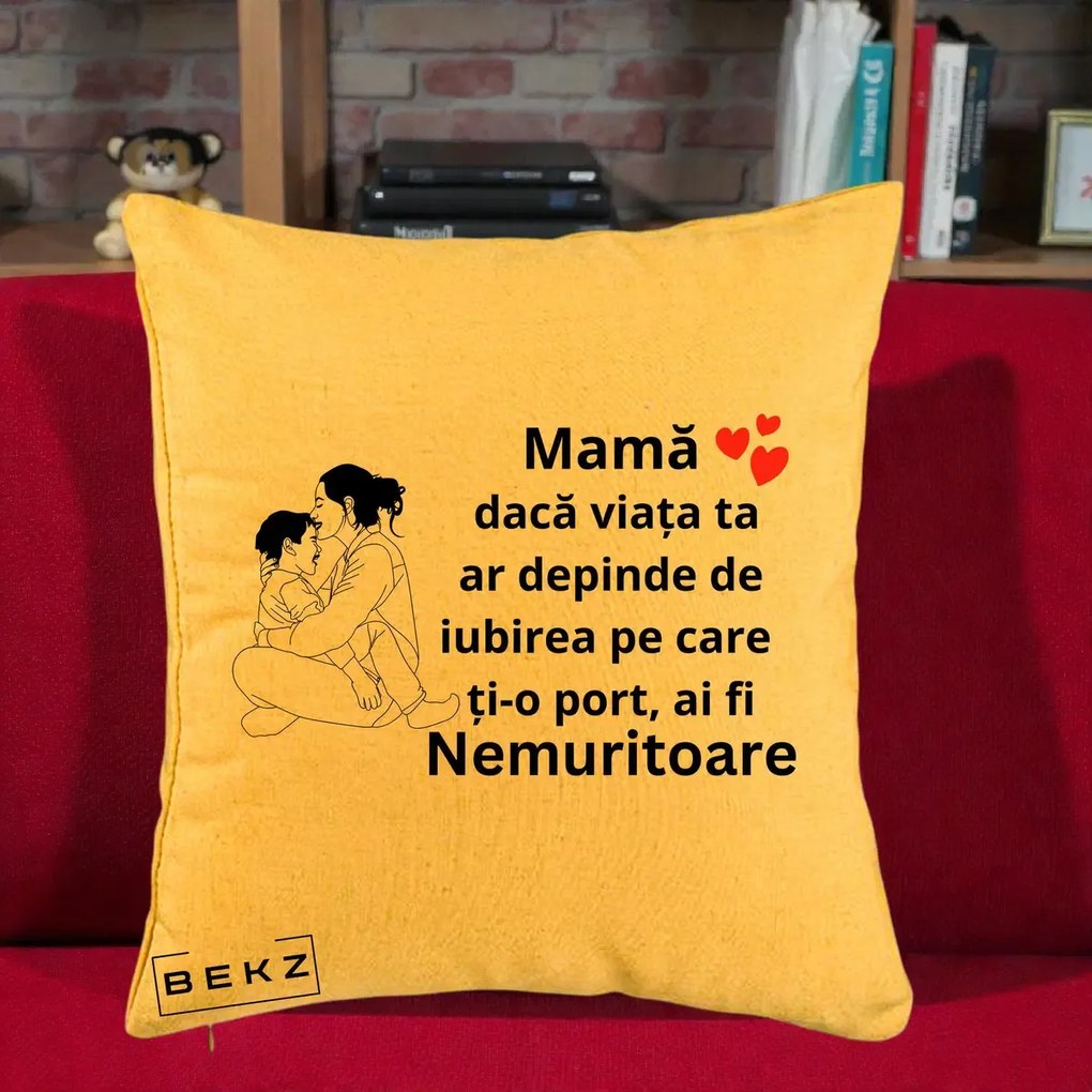 Cadou pentru Mama - Perna Personalizata Mama Nemuritoare Kawaii, 40x40 cm, Galben, Husa Detasabila, Perna Inclusa, BEKZ®
