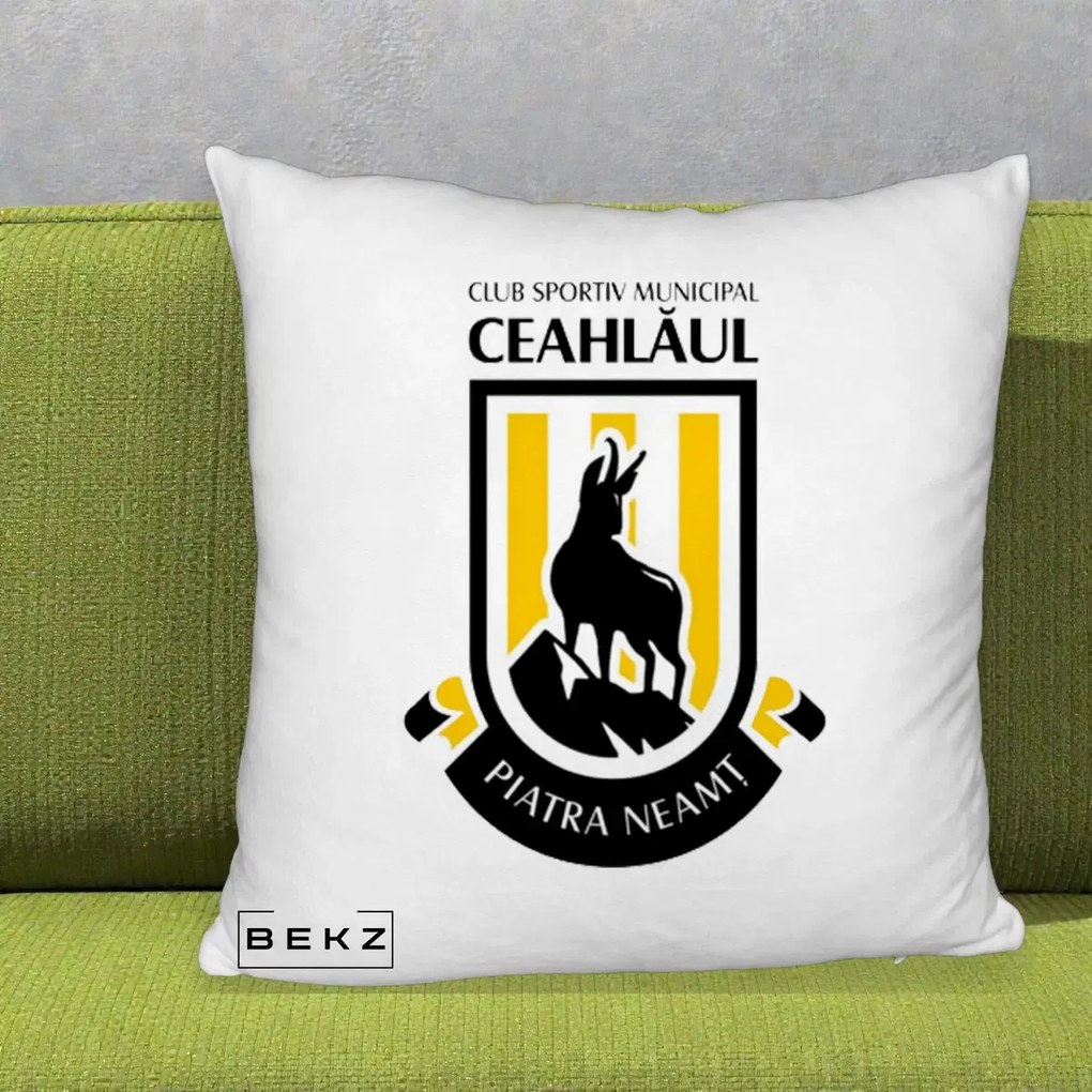 Perna Personalizata CSM Ceahlaul Piatra Neamt Fotbal, 40x40 cm, Alb Pufos, Husa Detasabila, Perna Inclusa, BEKZ®
