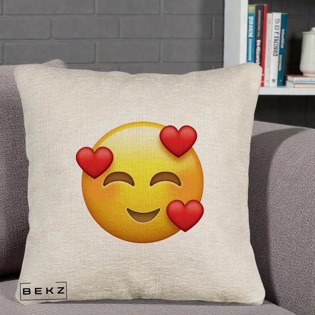 Perna Decorativa Emoji cu 3 Inimi, 40x40 cm, Bej Canapea, Husa Detasabila, Perna Inclusa, BEKZ®