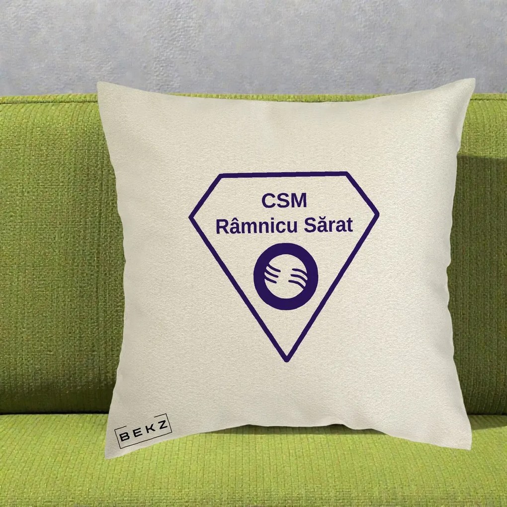 Perna Personalizata CSM Ramnicu Sarat Fotbal, 40x40 cm, Ecru, Husa Detasabila, Perna Inclusa, BEKZ®