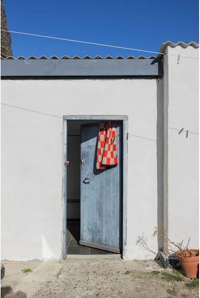 Prosop portocaliu/bej din bumbac organic din frotir 50x90 cm Retro – Mette Ditmer Denmark