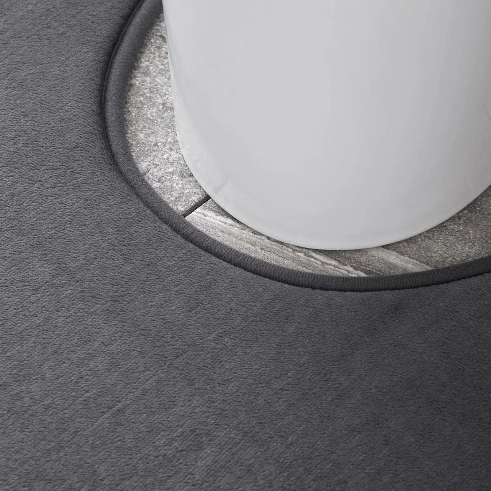 Covorașe de baie gri-închis pentru WC 2 buc. din spumă cu memorie 50x80 cm Anti-Bacterial – Catherine Lansfield