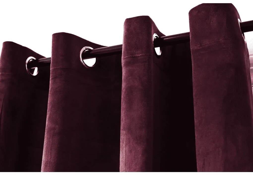 Perdea opaca VELVET 140x250 cm, vin rosu Agatat: Inele metalice