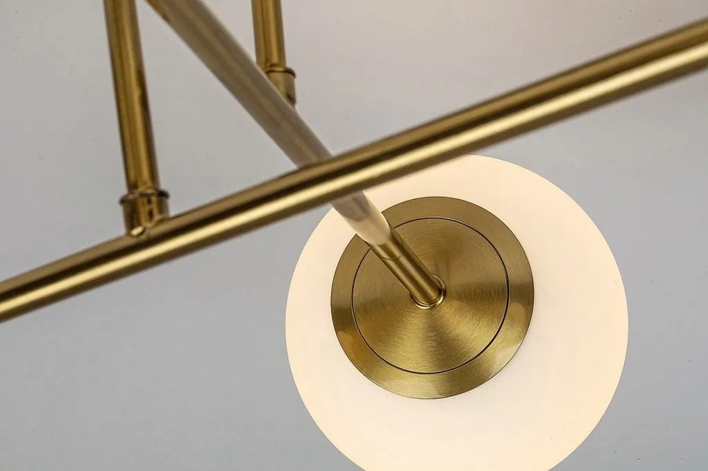 Lustra aplicata cu 4 surse de lumina design modern Kiara