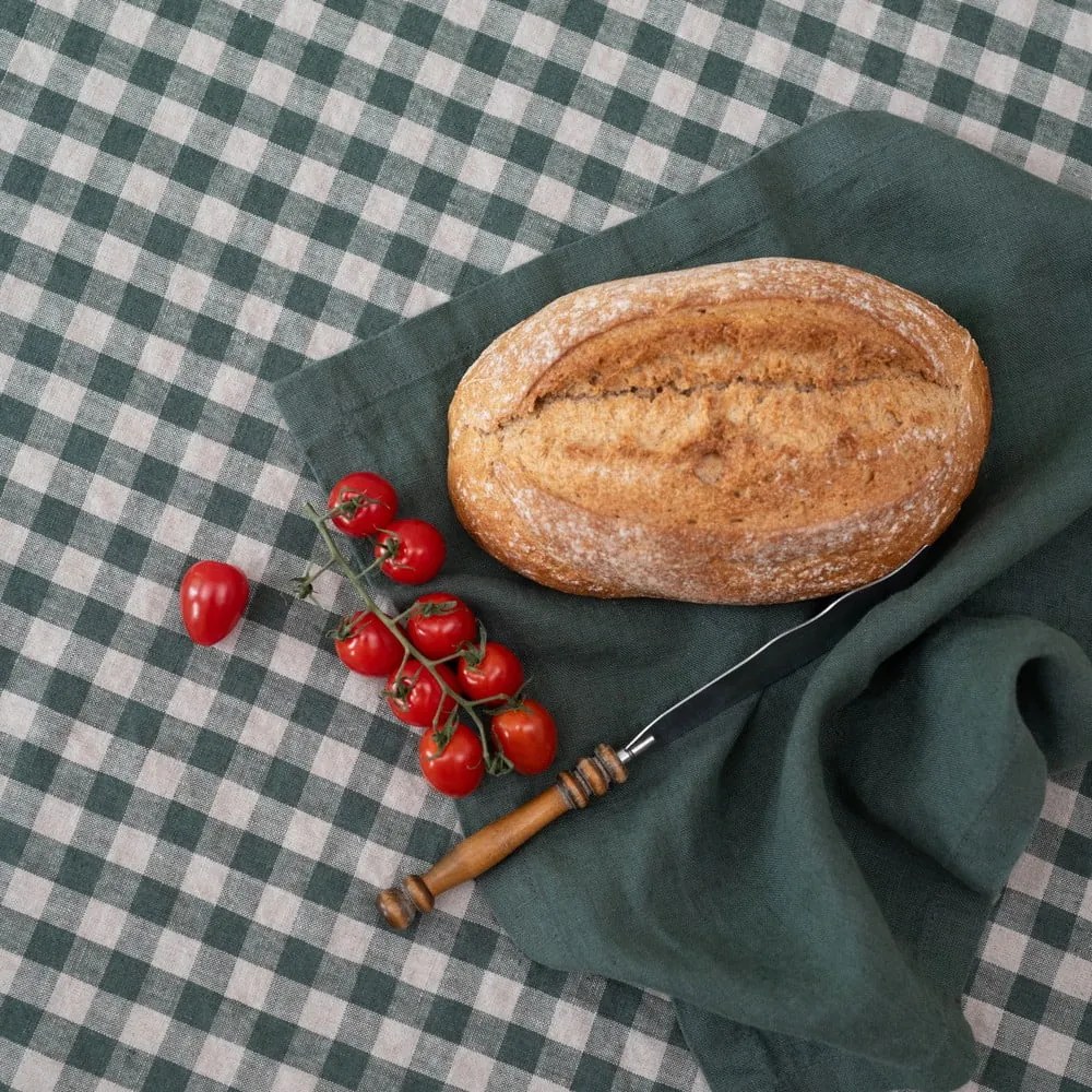 Față de masă din in 140x200 cm Forest Green Gingham – Linen Tales