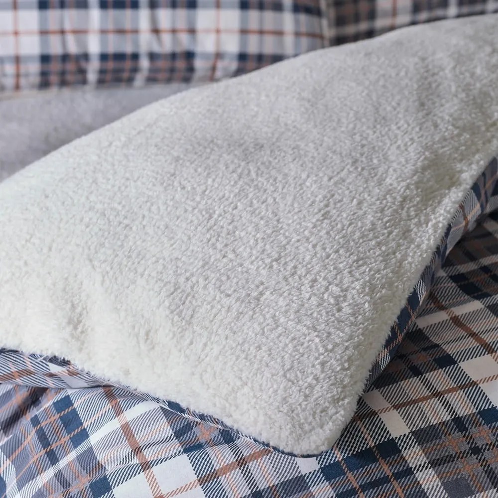 Lenjerie de pat albastră-bej din sherpa pentru pat dublu 200x200 cm Cosy Sherpa Check – Catherine Lansfield