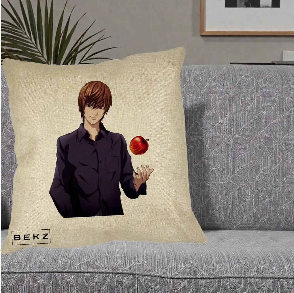 Perna Personalizata Death Note Light Yagami cu Mar, 40x40 cm, Crem, Husa Detasabila, Perna Inclusa, BEKZ®