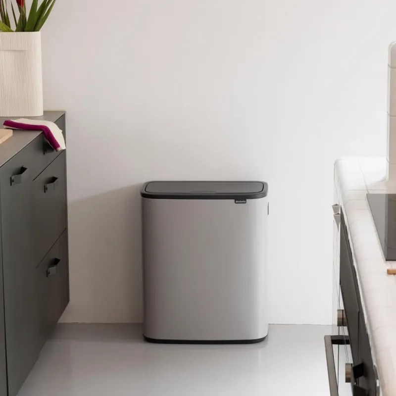 Cos de gunoi Brabantia Bo Touch 1010455, 60 l, Deschidere lina si silentioasa, Deschidere larga, Gri deschis