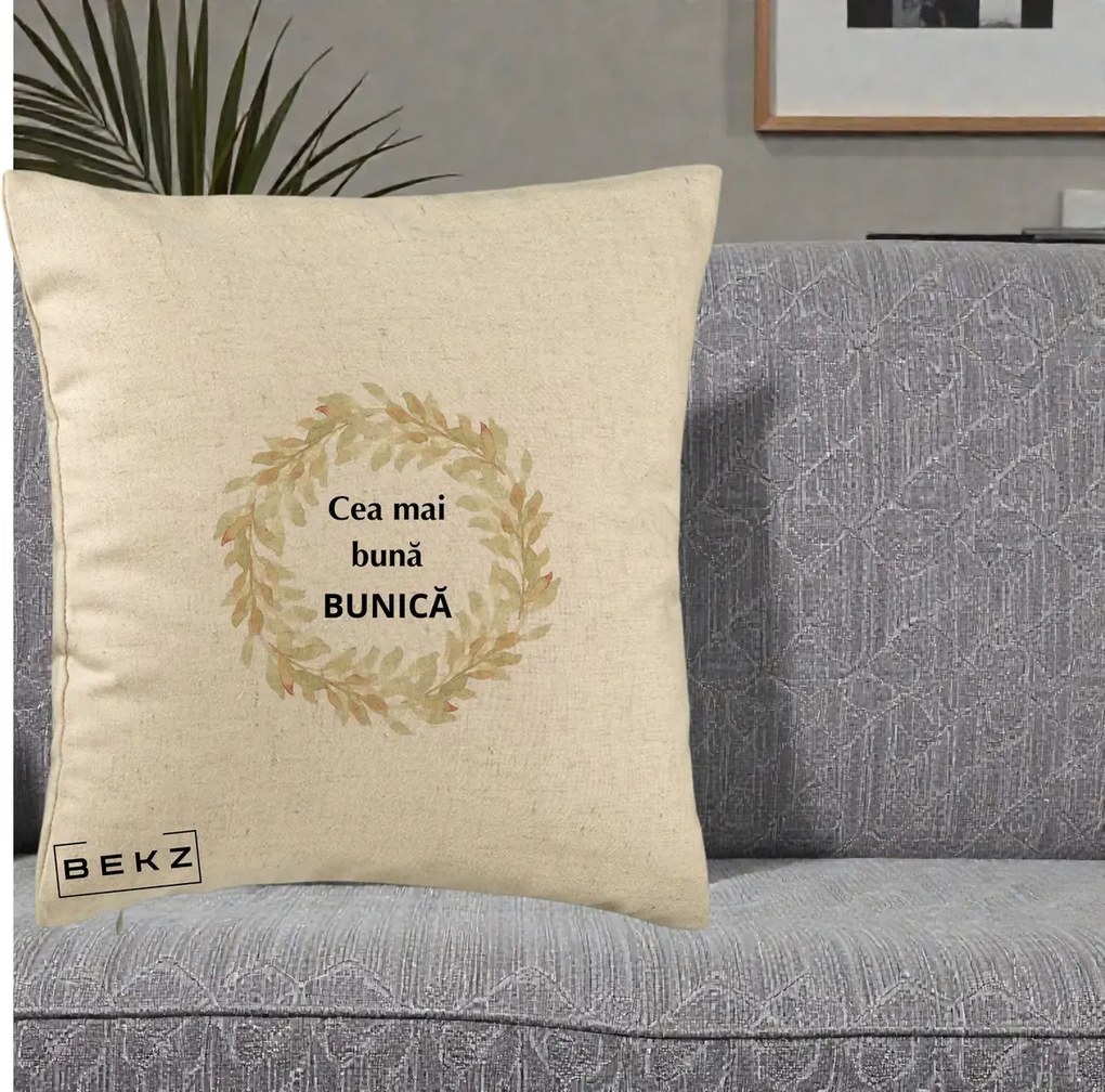 Cadou pentru Bunica - Perna Personalizata Cea Mai Buna Bunica Coronita Frunze Acuarela, 40x40 cm, Bej, Husa Detasabila, Perna Inclusa, BEKZ®