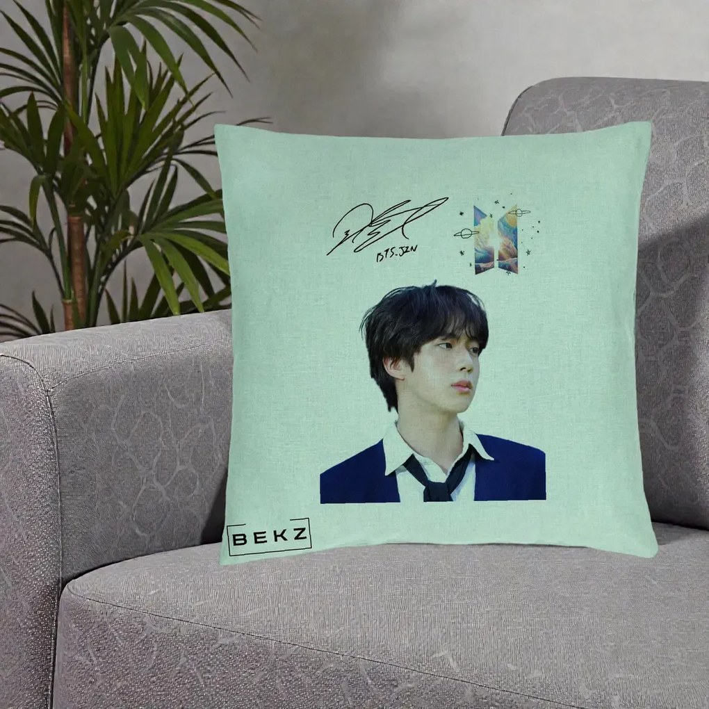 Perna Personalizata K-pop BTS Jin Portret Tinuta Albastra Autograf, 40x40 cm, Verde Menta, Husa Detasabila, Perna Inclusa, BEKZ®