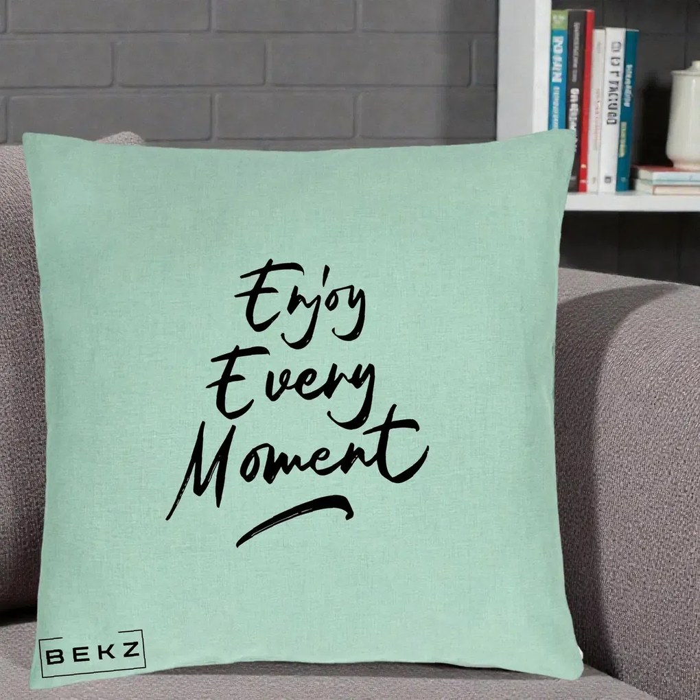 Perna Decorativa Enjoy Every Moment, 40x40 cm, Verde Menta, Husa Detasabila, Perna Inclusa, BEKZ®