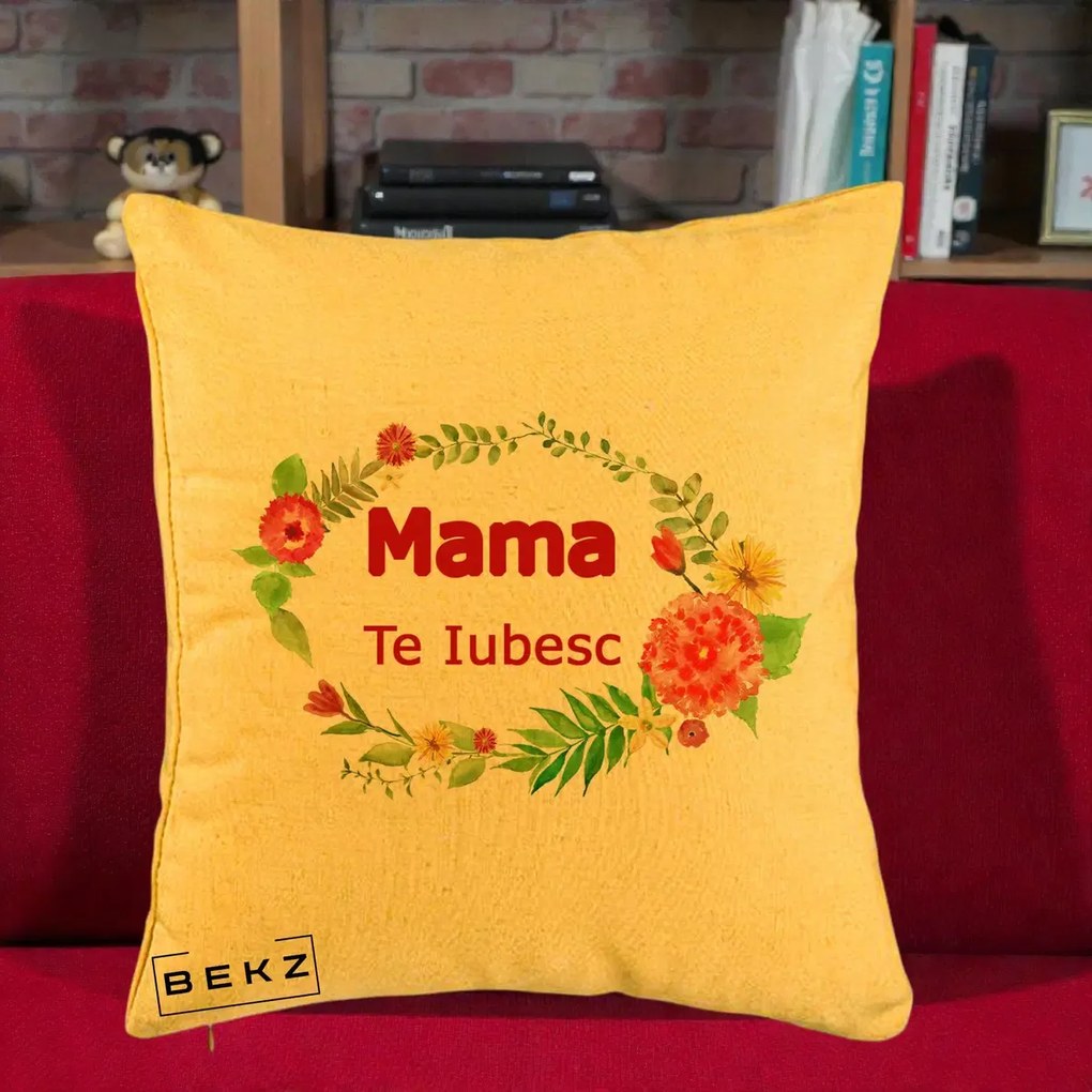 Cadou pentru Mama - Perna Personalizata Mama Te Iubesc Flori Rosii, 40x40 cm, Galben, Husa Detasabila, Perna Inclusa, BEKZ®
