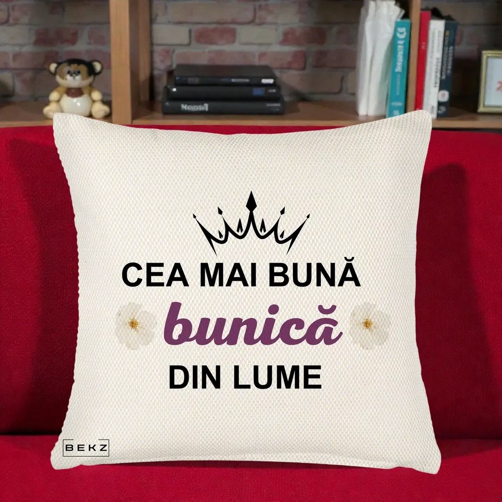 Cadou pentru Bunica - Perna Personalizata Cea Mai Buna Bunica Din Lume Coroana Mov Flori, 40x40 cm, Crem Reliefat, Husa Detasabila, Perna Inclusa, BEKZ®