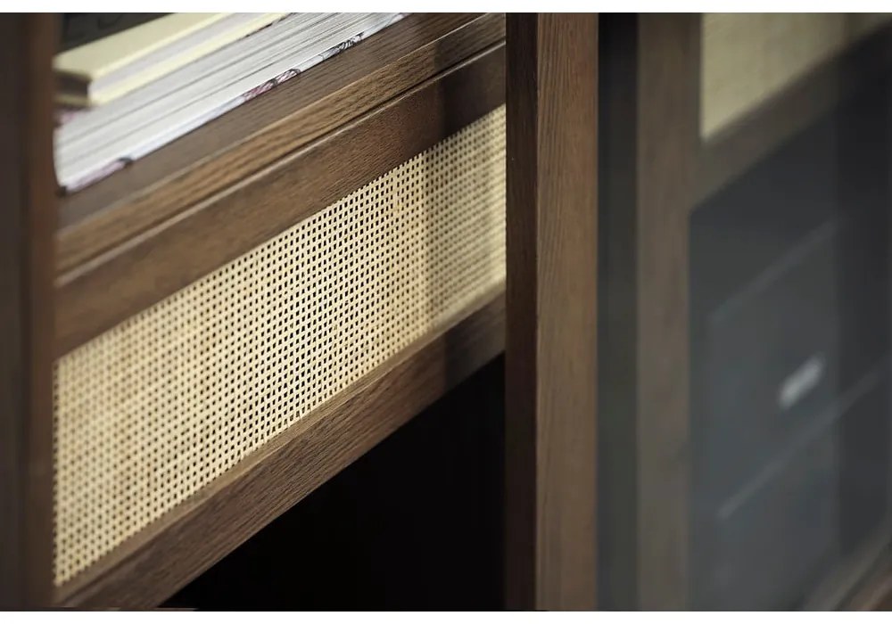 Vitrină maro închis cu aspect de lemn de stejar cu ușă glisantă 110x160 cm Barrali – Unique Furniture