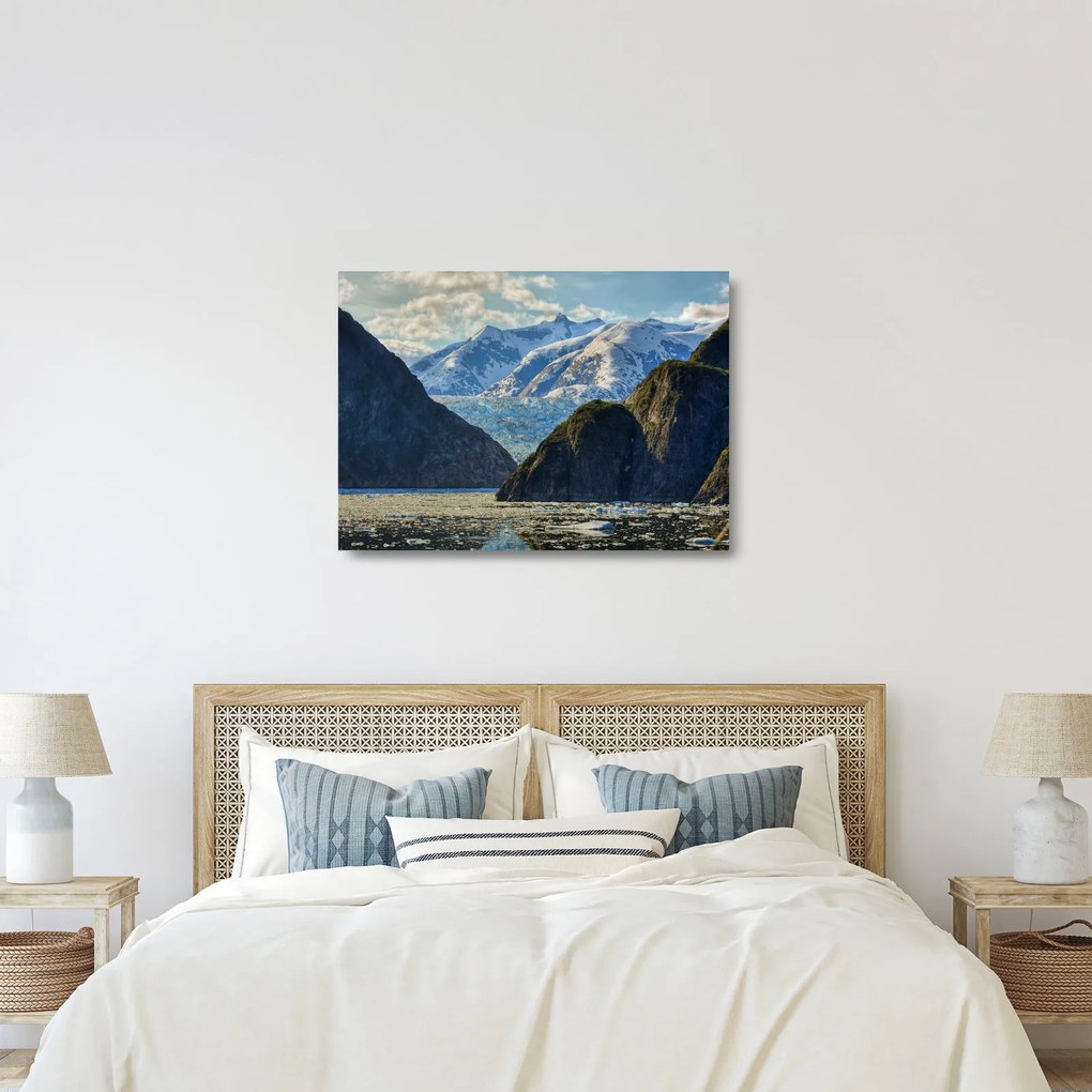 Tablou pe sticlă cu peisaj cu munții (70x50 cm)