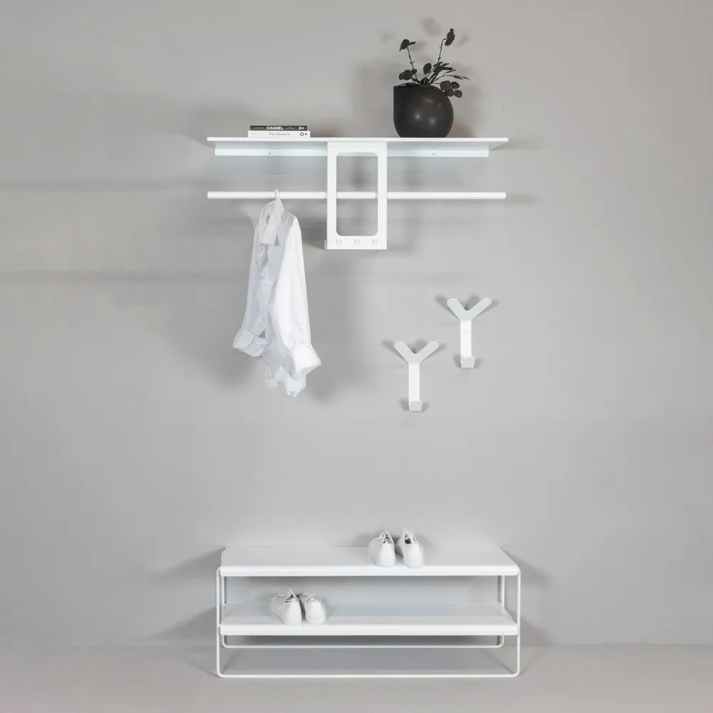 Cuier de perete alb cu raft din oțel 100 cm Luno Small – Spinder Design