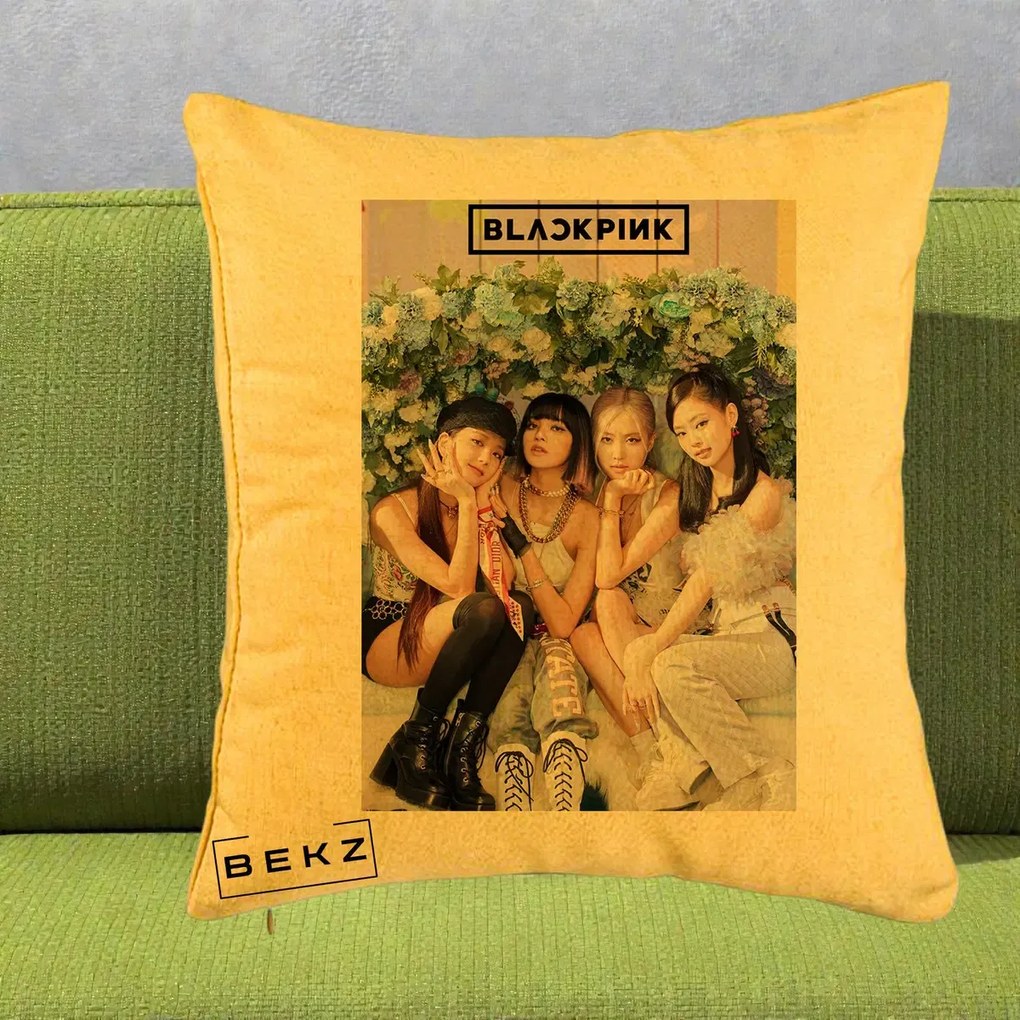 Perna Personalizata K-pop BLACKPINK Foto Grup, 40x40 cm, Galben, Husa Detasabila, Perna Inclusa, BEKZ®