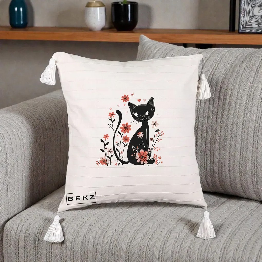 Perna Decorativa Pisica Neagra Flori Roz si Inimi, 40x40 cm, Bej cu Franjuri, Husa Detasabila, Perna Inclusa, BEKZ®