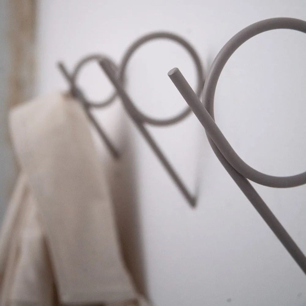 Cârlig taupe de montat pe perete din oțel Tuba M – Spinder Design