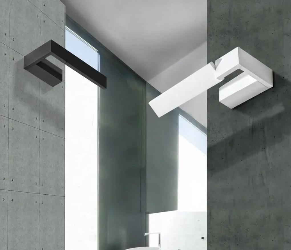 Aplica LED cu spot directionabil pentru baie IP44 Dalen 4000K aurie