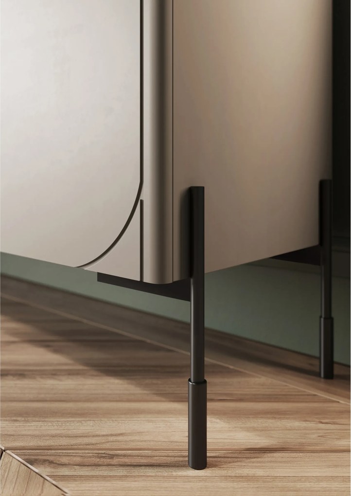 Comodă Sonatia 150 cm cu trei uși - casmir cu picioare negre