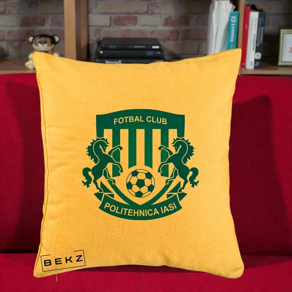 Perna Personalizata FC Politehnica Iasi Fotbal, 40x40 cm, Galben, Husa Detasabila, Perna Inclusa, BEKZ®