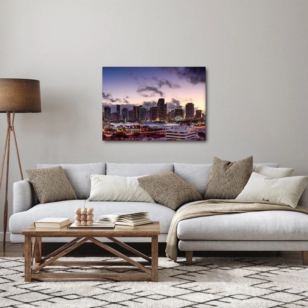 Tablou cu - metropolă cu zgârăie nori (70x50 cm)