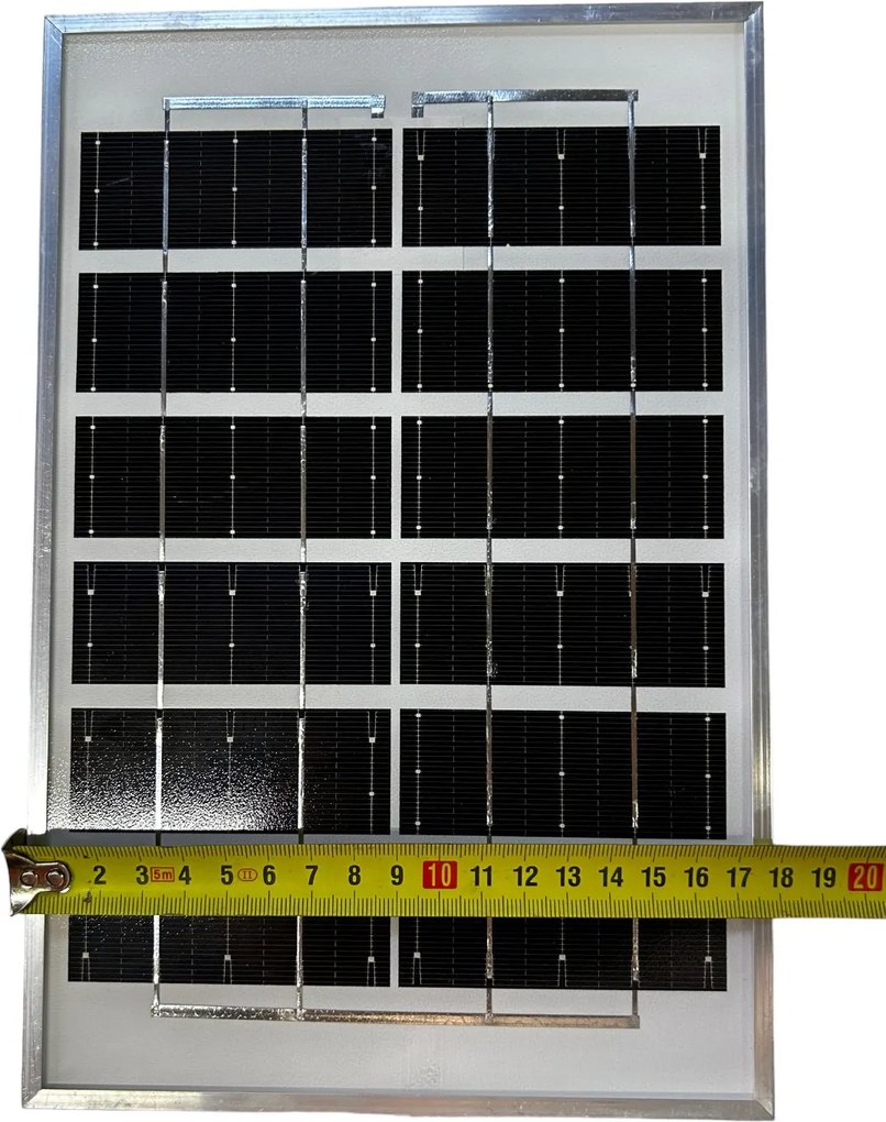 Proiector Solar 100w IP 66 cu panou solar