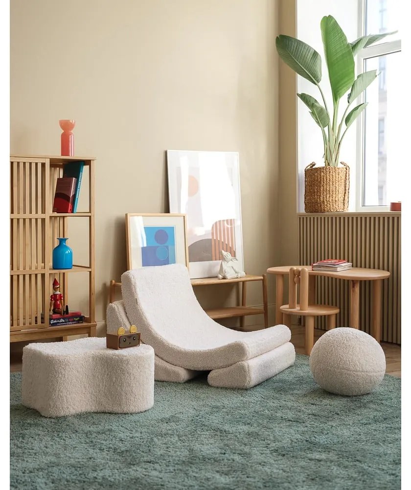 Fotoliu de copii crem cu tapițerie din țesătură bouclé Moon – Wigiwama