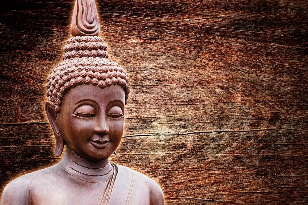 Tapet statuie Budha pe fundalul din lemn