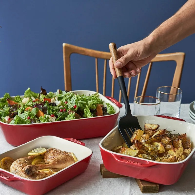 Set de 3 tavi ceramice pentru copt Staub 40508-171-0, de la -20°C pana la 300°C, Acoperire emailata, Rosu
