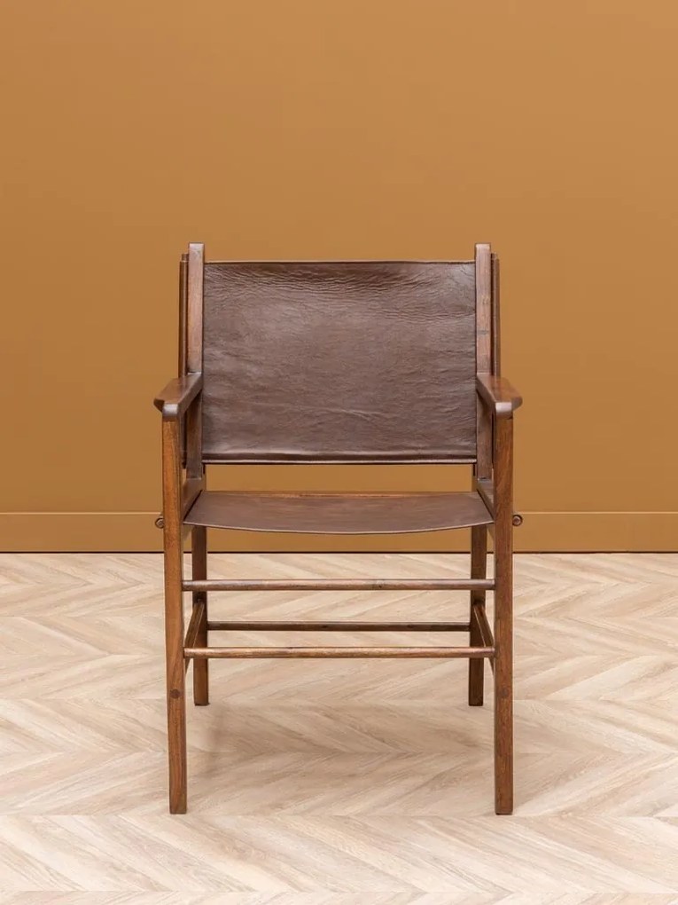 Scaun de dining din piele maro, cu structură din lemn de acacia, finisaj natural lucios, 90×60×66 cm, „Arius"