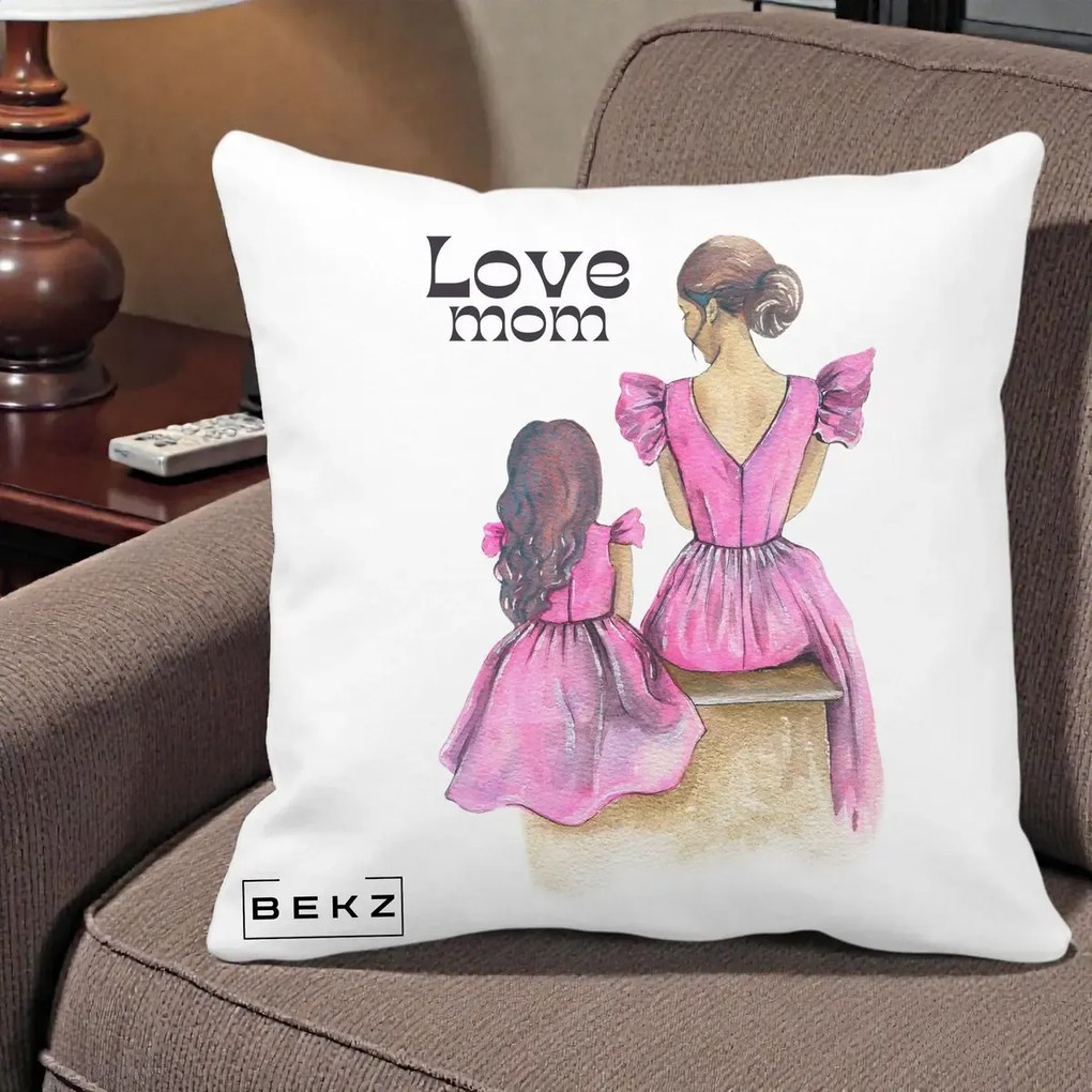Cadou pentru Mama - Perna Personalizata Love Mom Rochii Roz, 40x40 cm, Alba Mata, Husa Detasabila, Perna Inclusa, BEKZ®