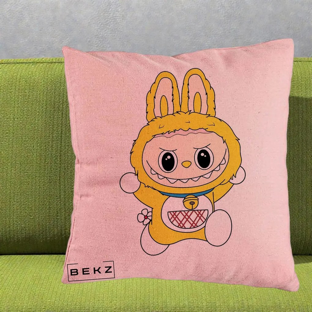 Perna Personalizata Labubu Galben Doraemon, 40x40 cm, Roz, Husa Detasabila, Perna Inclusa, BEKZ®