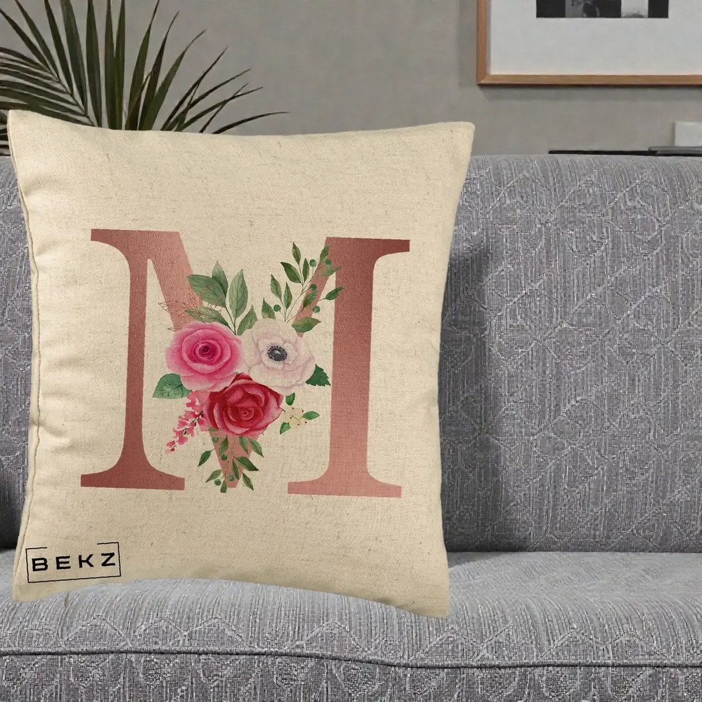 Cadou Personalizat - Perna Personalizata Monograma Rose Gold Litera M cu Trandafiri, 40x40 cm, Bej, Husa Detasabila, Perna Inclusa, BEKZ®