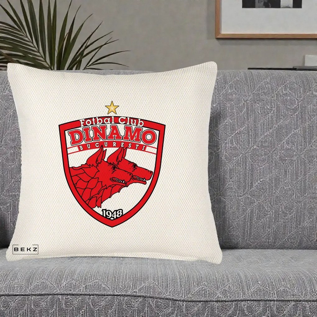 Perna Personalizata FC Dinamo Bucuresti 1948 Fotbal, 40x40 cm, Crem Reliefat, Husa Detasabila, Perna Inclusa, BEKZ®