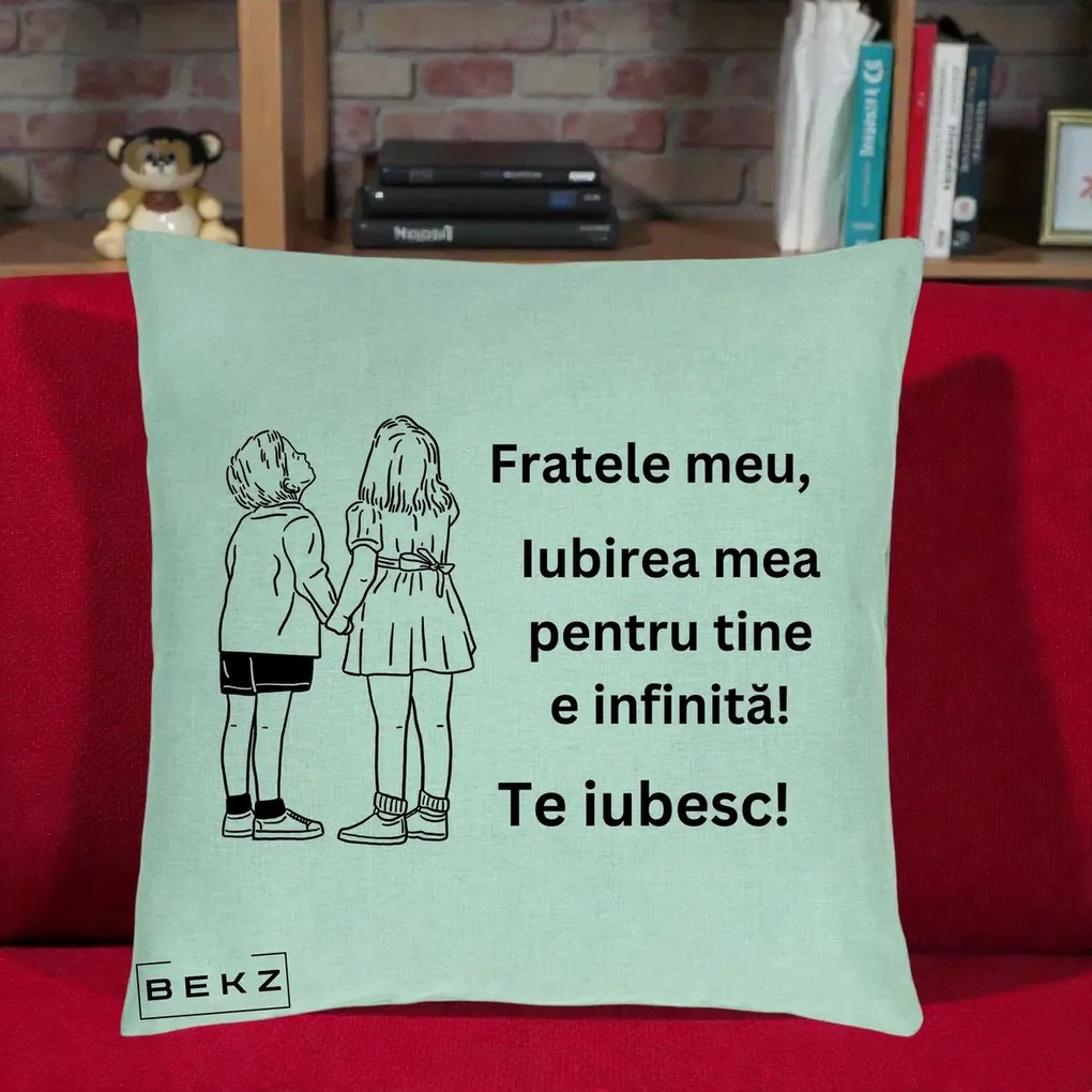 Cadou pentru Frate - Perna Personalizata Fratele Meu Te Iubesc Copii Tinand Maini Line Art, 40x40 cm, Verde Menta, Husa Detasabila, Perna Inclusa, BEKZ®
